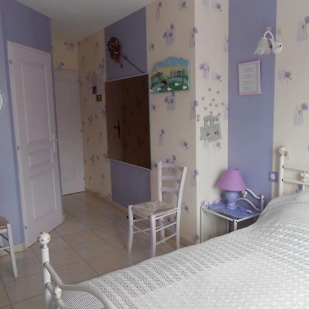 Bed and Breakfast La Roche bleue à Saint-Laurent-de-la-Prée Extérieur photo