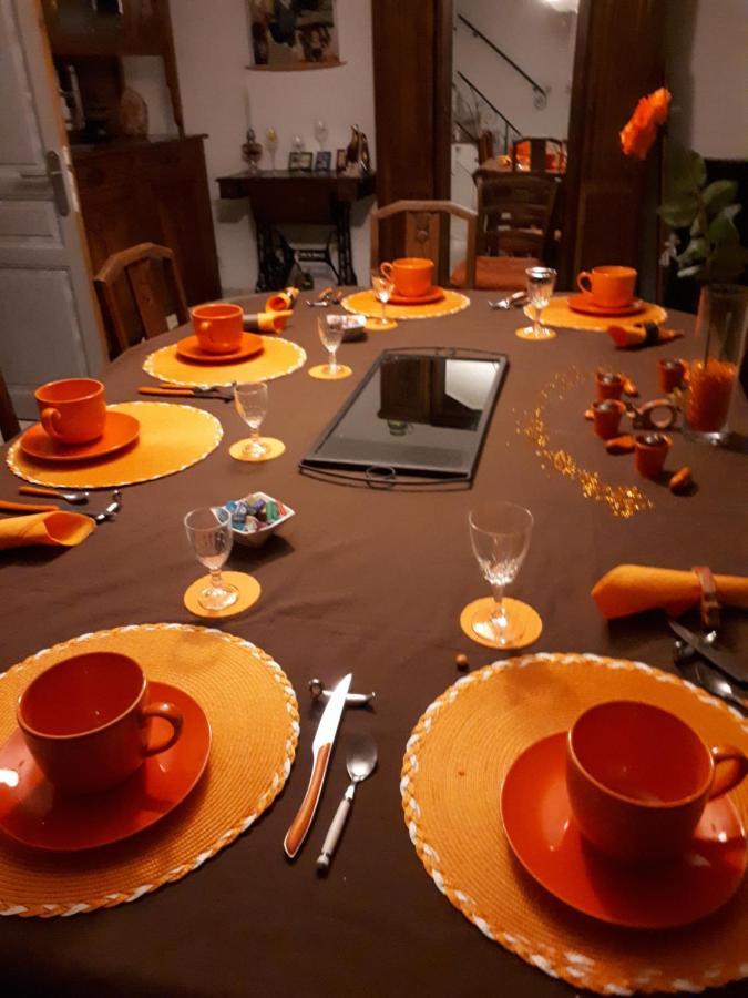 Bed and Breakfast La Roche bleue à Saint-Laurent-de-la-Prée Extérieur photo